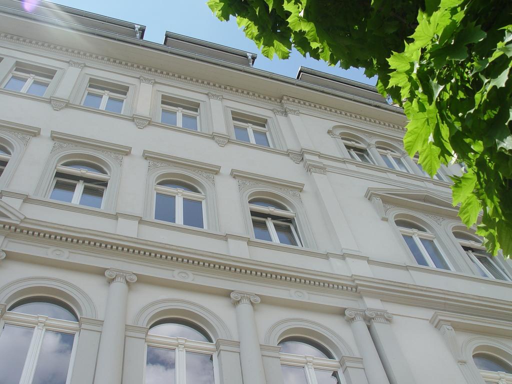 Aparthotel am Zwinger Dresden Buitenkant foto