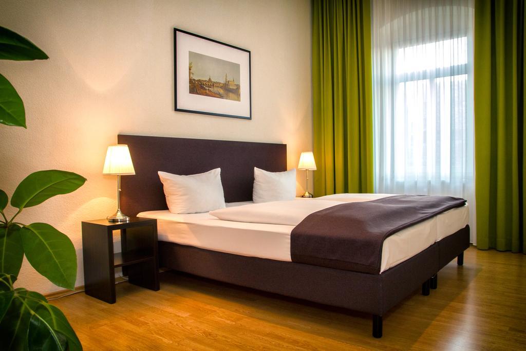 Aparthotel am Zwinger Dresden Kamer foto
