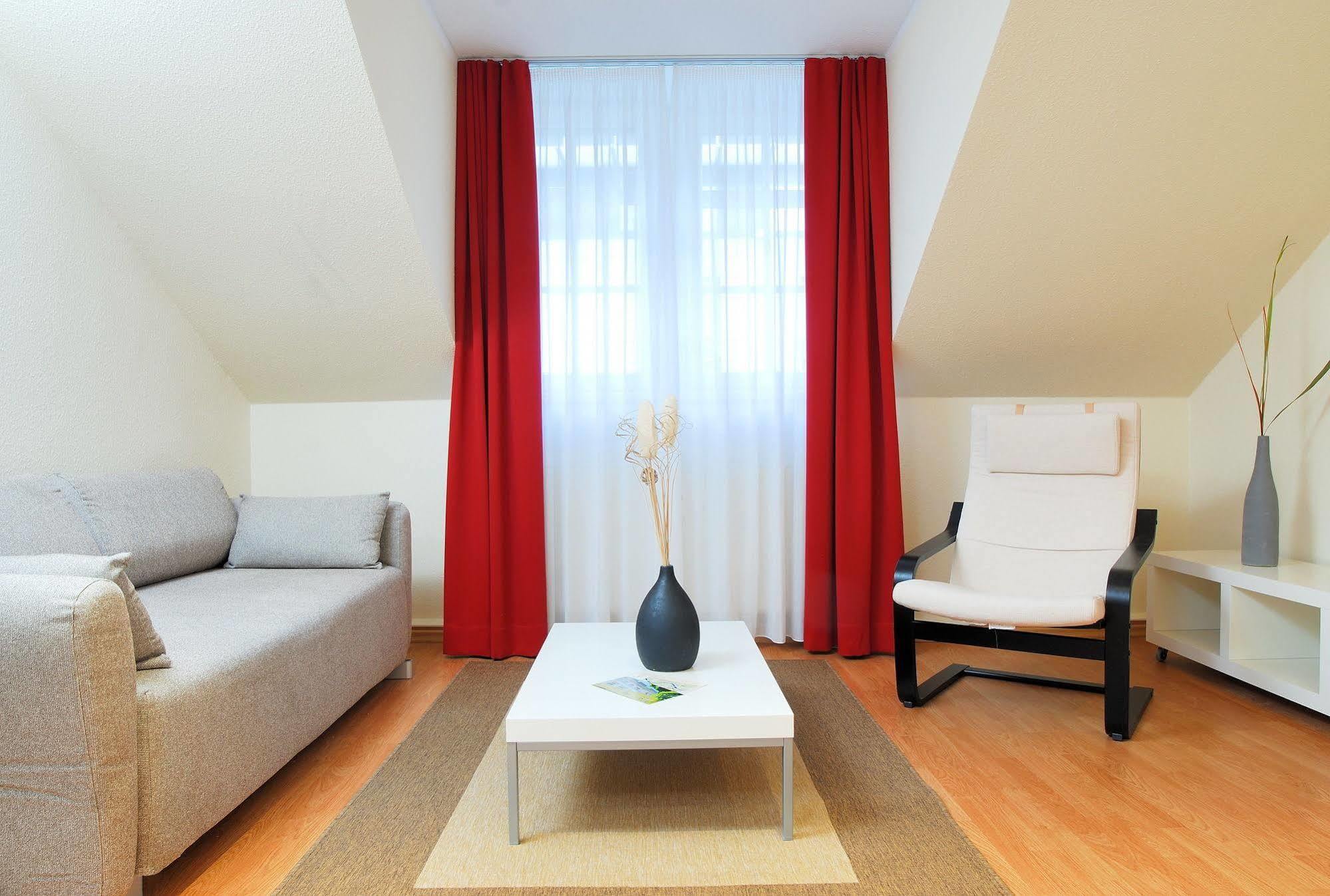Aparthotel am Zwinger Dresden Buitenkant foto