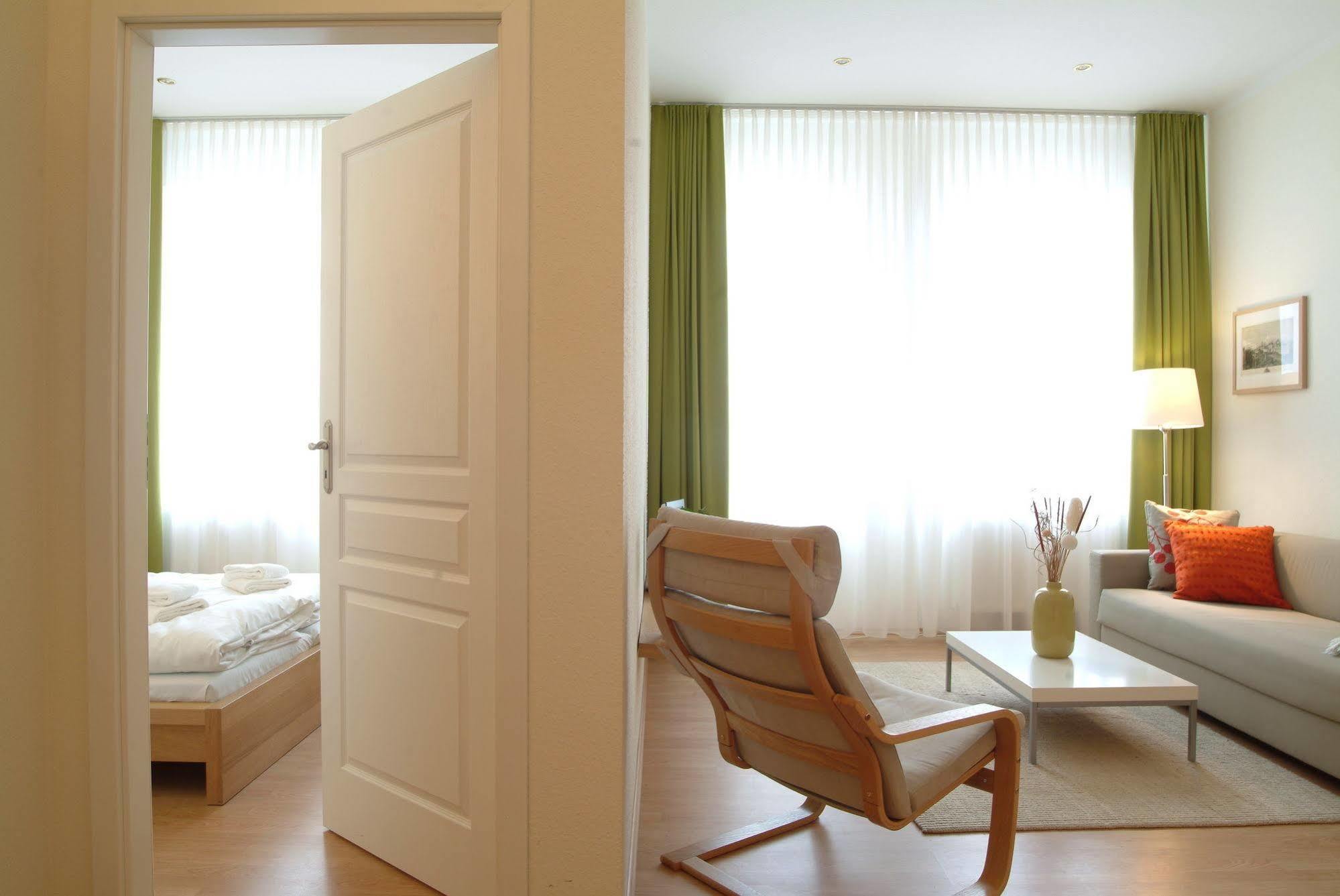 Aparthotel am Zwinger Dresden Buitenkant foto