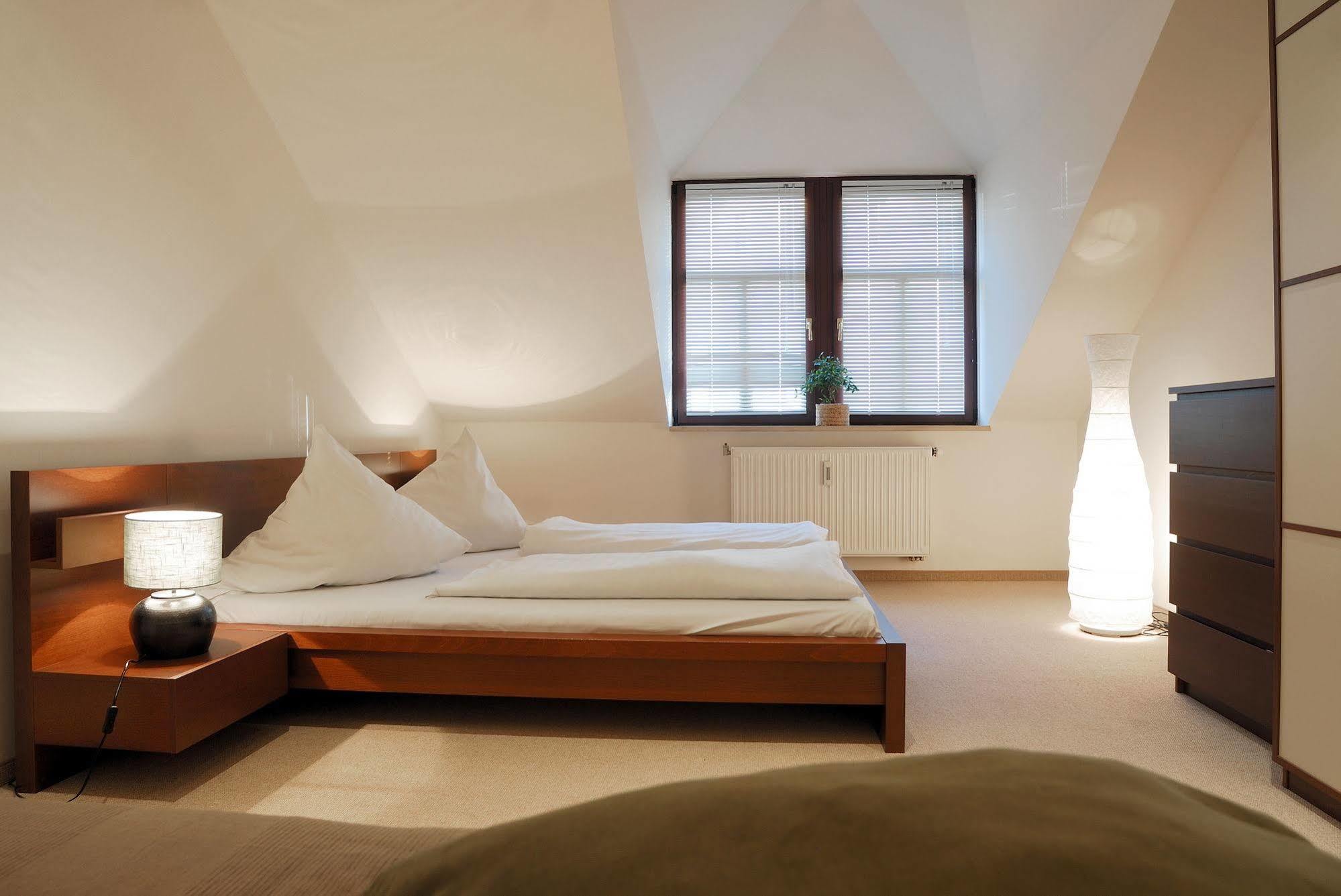 Aparthotel am Zwinger Dresden Buitenkant foto