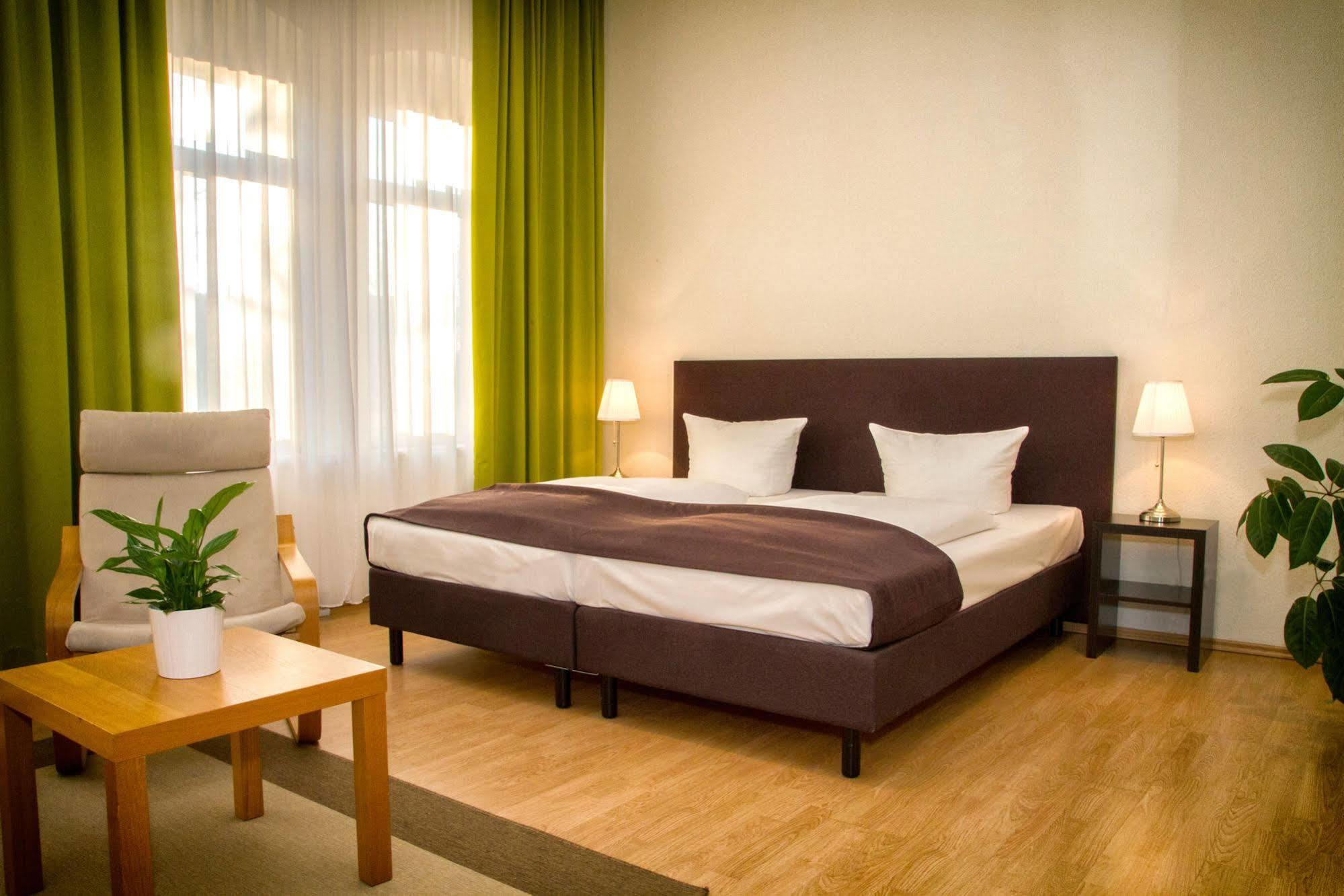 Aparthotel am Zwinger Dresden Buitenkant foto