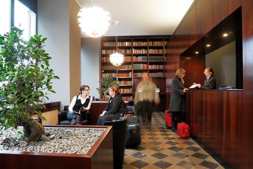 Aparthotel am Zwinger Dresden Buitenkant foto